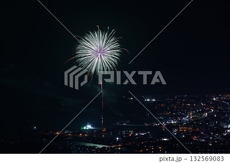 夏の夜空を彩る花火　＜焼津海上花火2025＞ 132569083