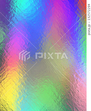 光が屈折し虹色に輝く垂直なメタリック質感のホログラム背景 132572294