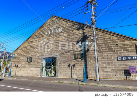 北海道　小樽市　小樽運河（西洋美術館） 132574009