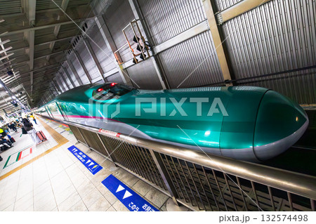 東北新幹線の仙台駅 132574498