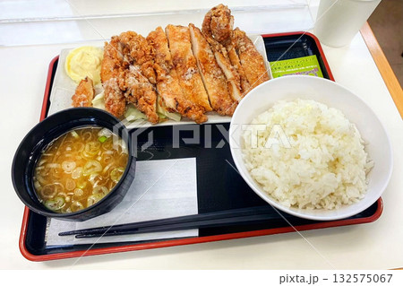 おいしい山賊焼き定食 132575067