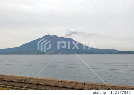 鹿児島 仙巌園から望む桜島 鹿児島 仙巌園から望む桜島 132577840