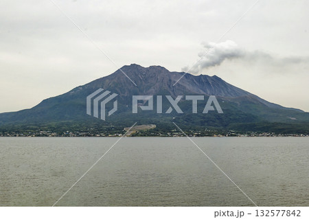 鹿児島 仙巌園から望む桜島 鹿児島 仙巌園から望む桜島 132577842