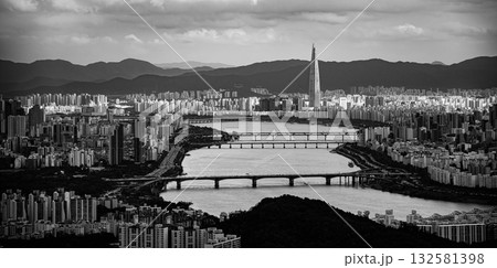 Seoul cityscape view with Han River bridges and buildings 132581398