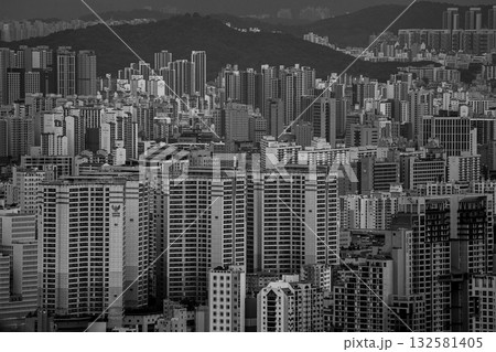 Seoul cityscape showing dense urban architecture Seoul cityscape showing dense urban architecture 132581405