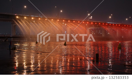 Seoul Banpo Bridge lighting up Han River at night Seoul Banpo Bridge lighting up Han River at night 132583353