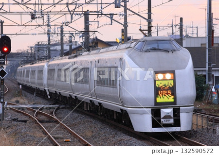 夕刻の常磐線を疾走する651系の特急スーパーひたち号_2010/12/2撮影 132590572