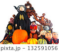 ハロウィンのカボチャと人形たち 132591056