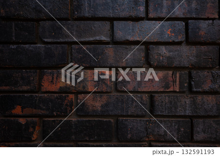 古い黒ずむレンガ壁の背景素材 b-1-3 暗い暖色 古い黒ずむレンガ壁の背景素材 b-1-3 暗い暖色 132591193
