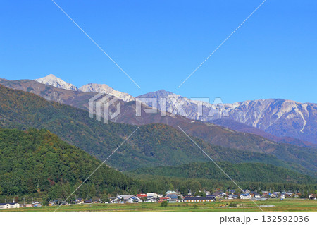 白馬山麓から望む秋の白馬三山 白馬山麓から望む秋の白馬三山 132592036