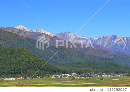 白馬山麓から望む秋の白馬三山 白馬山麓から望む秋の白馬三山 132592037