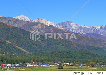 白馬山麓から望む秋の白馬三山 白馬山麓から望む秋の白馬三山 132592041
