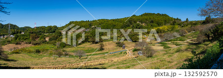 静岡県菊川市　千框(せんがまち)の棚田　パノラマ 132592570