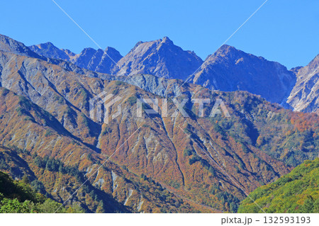 秋の北アルプス不帰ノ嶮 132593193