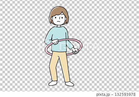 一位女士正在嘗試呼拉圈 一位女士正在嘗試呼拉圈 132593978