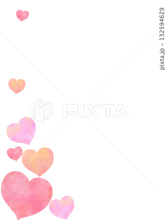 水彩風のかわいいハートのフレーム 132594629