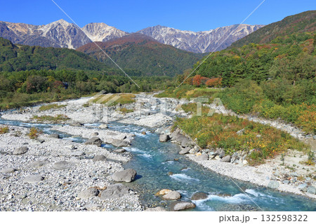 白馬大橋から望む秋の北アルプス 白馬大橋から望む秋の北アルプス 132598322