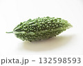 ゴーヤ　白背景 132598593