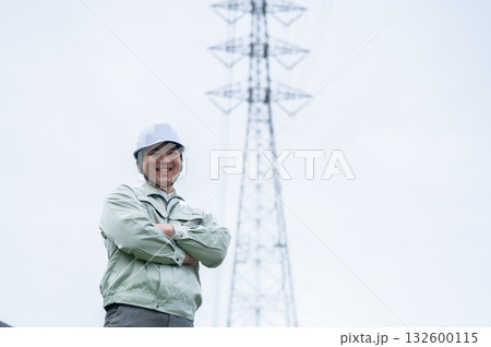 送電工事会社の若手 送電工事会社の若手 132600115