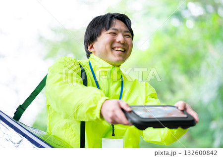 宅食の配達員 宅食の配達員 132600842