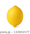 レモンのリアルタッチな背景透過された切り抜きイラスト 132601577