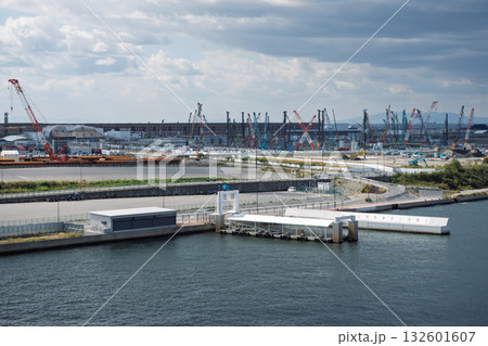 大阪・関西万博終焉 解体工事現場の記録 万博船乗り場(引き)大屋根リング 大阪・関西万博終焉 解体工事現場の記録 万博船乗り場(引き)大屋根リング 132601607