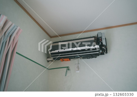 installation of an air conditioner 132603330