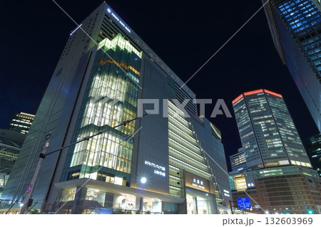 【大阪府】大阪 梅田の夜景 JR大阪駅 【大阪府】大阪 梅田の夜景 JR大阪駅 132603969