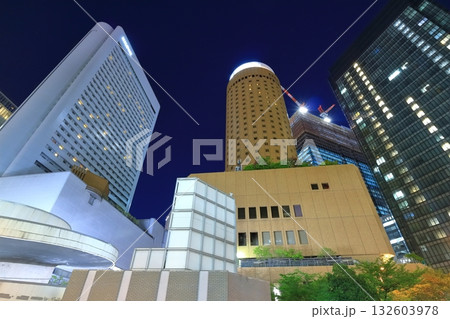 【大阪府】大阪 梅田の夜景 丸ビル 【大阪府】大阪 梅田の夜景 丸ビル 132603978
