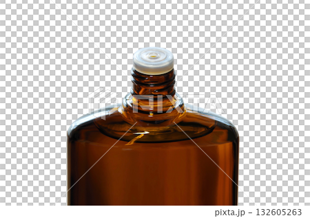 【切り抜き透過背景素材】スクリューキャップを開けた育毛剤のボトル 132605263