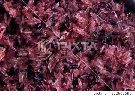 Black sticky rice texture background 132605590