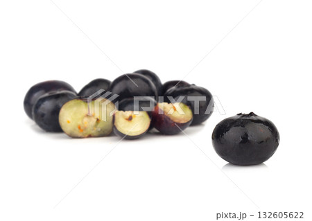 blueberry cut slice half on a white background 132605622