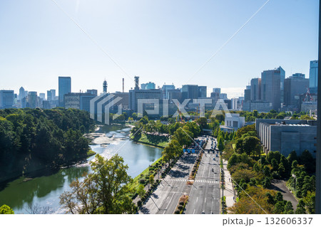 皇居半蔵門前、国立劇場に隣接する場所に位置している宿泊施設からの風景 132606337