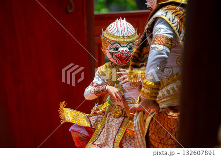 Thai Khon Mask Dance Performance 132607891
