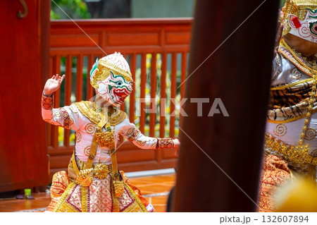 Thai Khon Mask Dance Performance 132607894