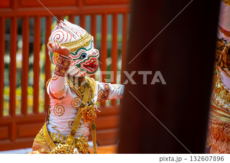 Thai Khon Mask Dance Performance 132607896