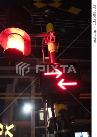 夜の赤い提灯 夜の赤い提灯 132609333