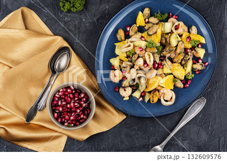 Cold summer salad with seafood 132609576