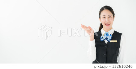 制服の女性 ビジネス 手かざし 制服の女性 ビジネス 手かざし 132610246