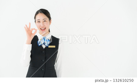 制服の女性　ビジネス　OK 132610250