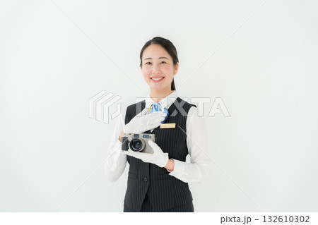 制服の女性 ビジネス 査定 カメラ 制服の女性 ビジネス 査定 カメラ 132610302