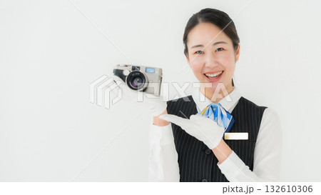 制服の女性 ビジネス 査定 カメラ 制服の女性 ビジネス 査定 カメラ 132610306