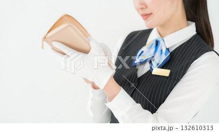 制服の女性 ビジネス 査定 財布 制服の女性 ビジネス 査定 財布 132610313