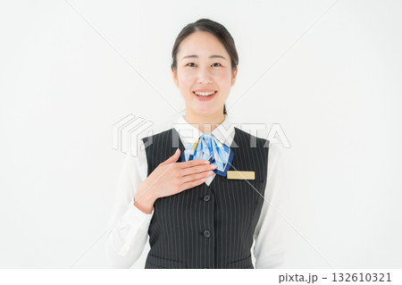 制服の女性　ビジネス　お任せ 132610321