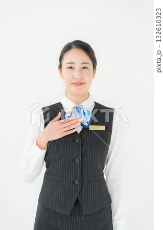 制服の女性　ビジネス　お任せ 132610323