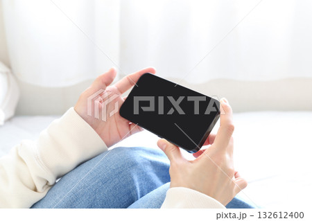 スマホの画面 動画視聴 スマホの画面 動画視聴 132612400