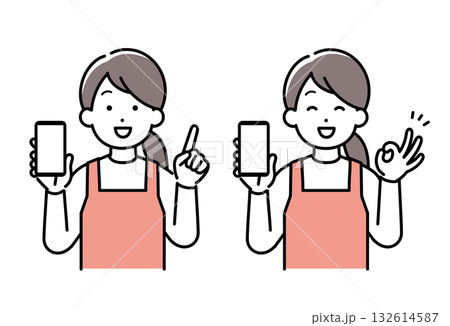 スマホを見せてOKサイン・説明をする主婦(保育士、家事代行)のイラストセット 132614587