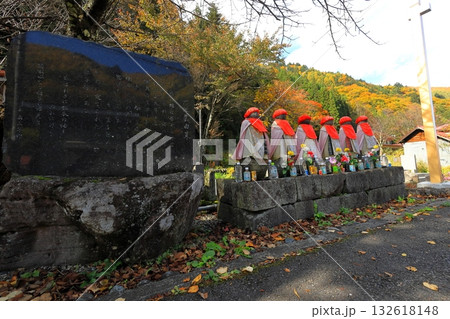 檜枝岐の六地蔵／福島県南会津郡 檜枝岐村 132618148