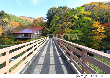 檜枝岐村 中土合公園の中土合橋/福島県南会津郡 檜枝岐村 中土合公園の中土合橋/福島県南会津郡 132618158