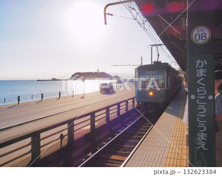 神奈川県 昼下がりの鎌倉高校前駅 10月 神奈川県 昼下がりの鎌倉高校前駅 10月 132623384